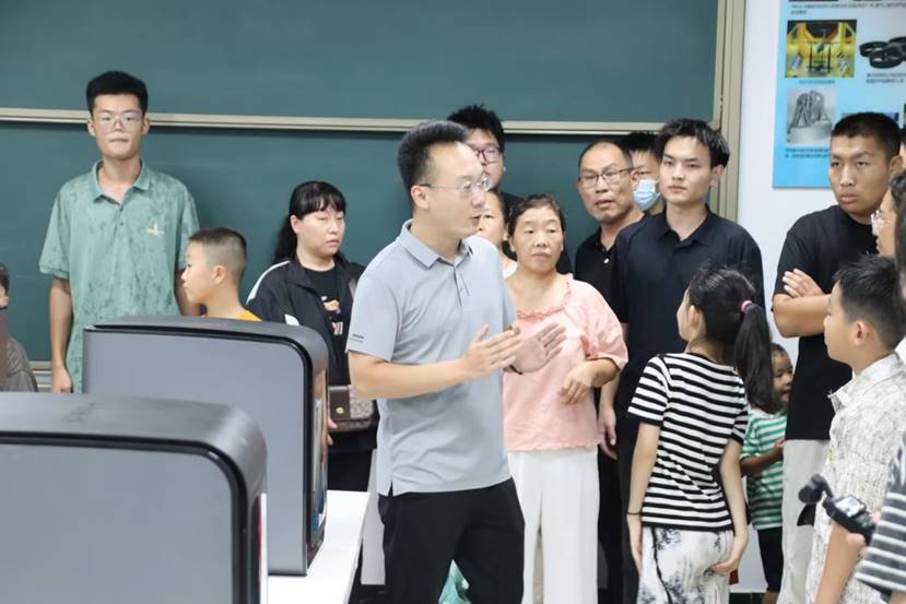 eeddeaea-7c5e-4918-b0d5-e4e9c4cfc0c9